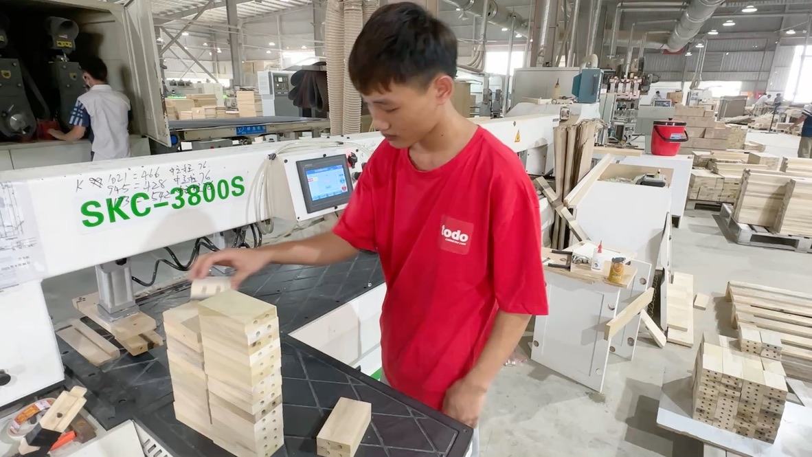 518F868A-08AE-421B-BEE6-2EDE8BDF6C77_1_105_c