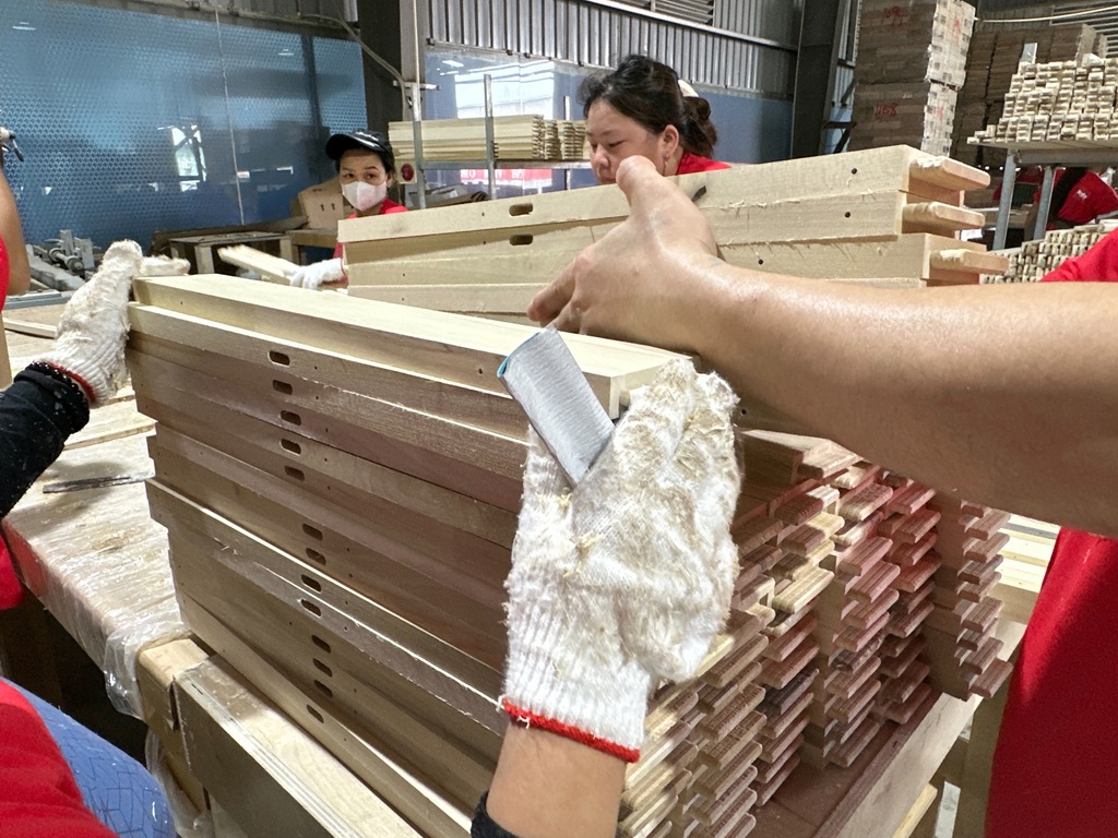 6DB04B95-0677-43D1-8BB5-DA8F04A7990F_1_105_c